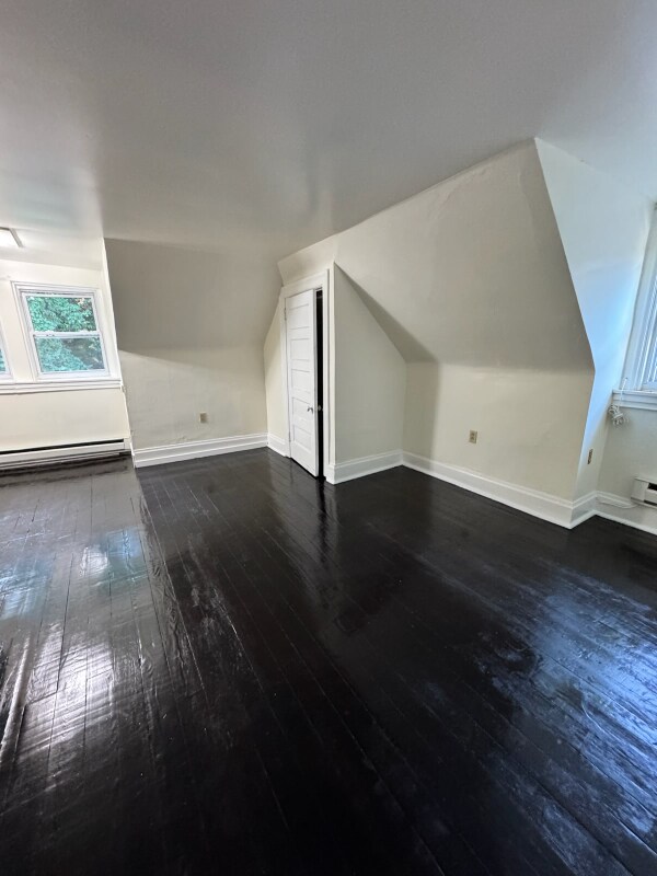 Building Photo - 751 Chislett St