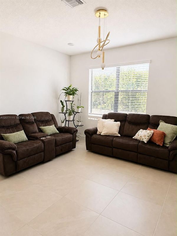 Foto del edificio - 8740 SW Kanner Oaks Dr
