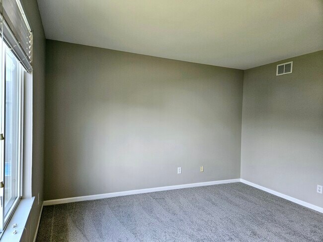 Foto del edificio - 14127 Faulkner Ct