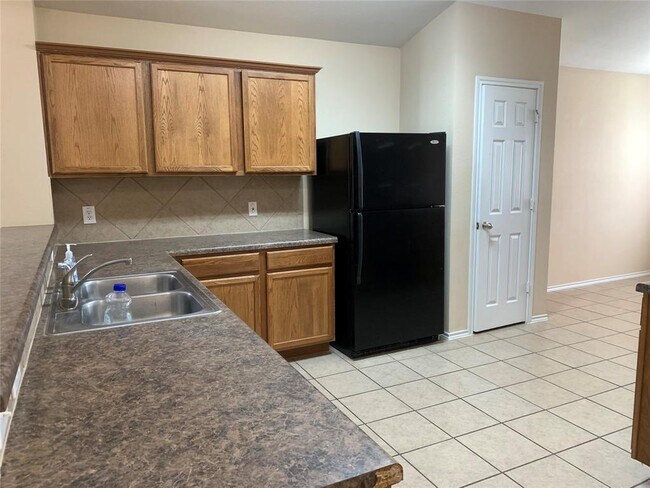 Foto del edificio - 2338 Green Meadows Ln