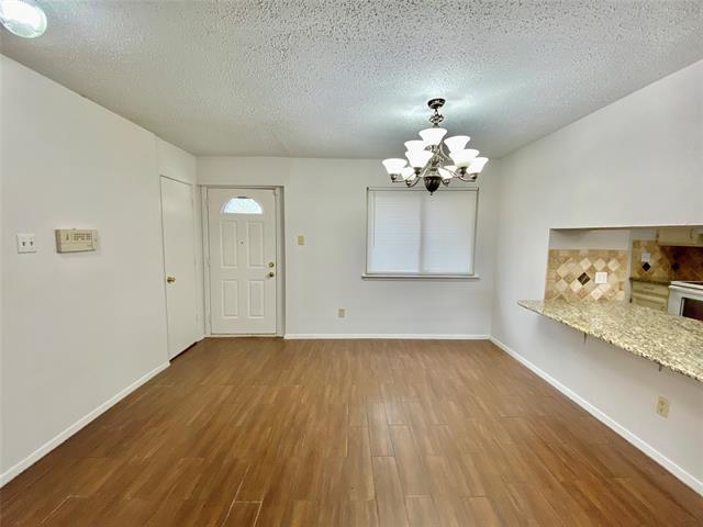 Foto del edificio - 1808 Serenade Ln