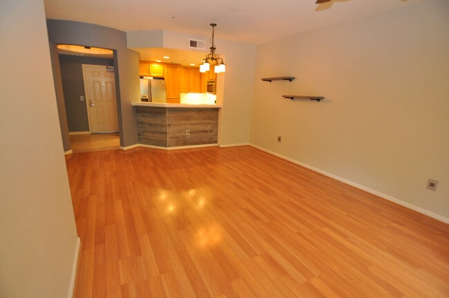 Foto del edificio - 1390 Saddle Rack St