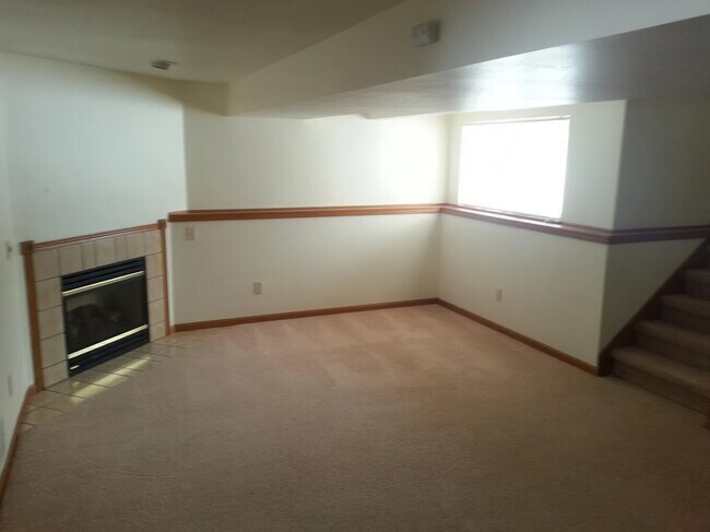 Foto del edificio - 7823 Clinton Rd