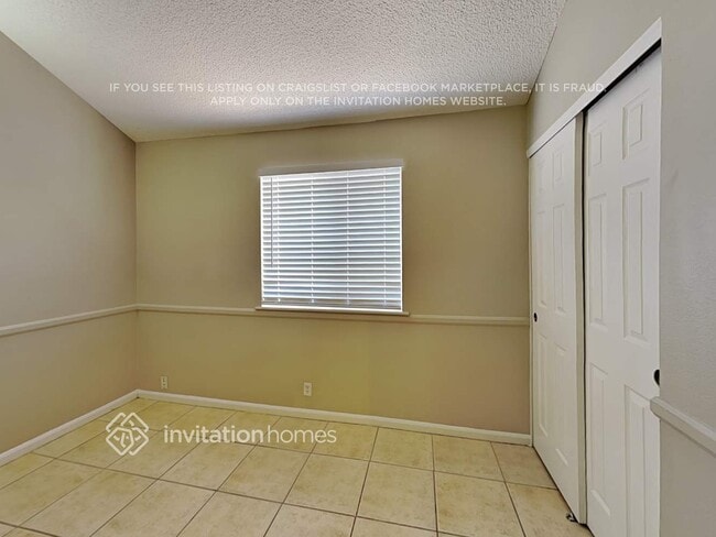 Building Photo - 11324 N 81st Dr