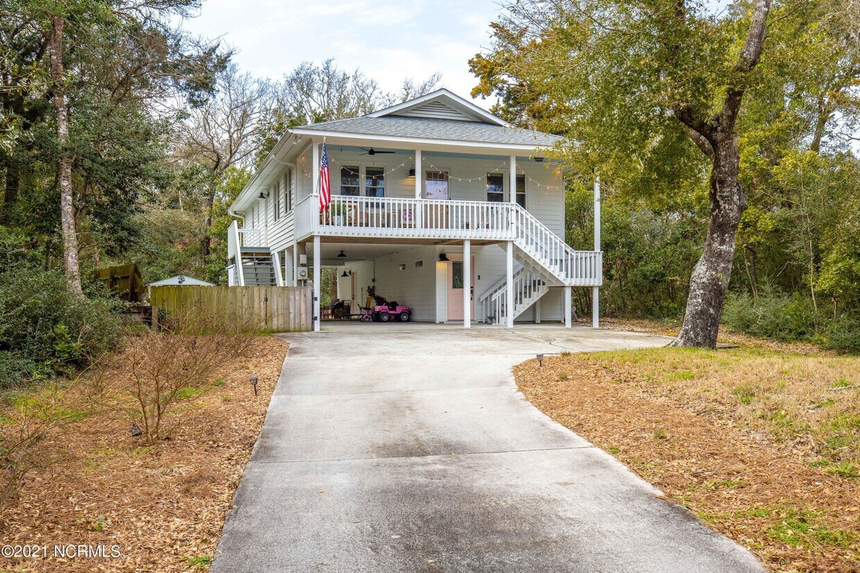 Foto principal - 111 Ocean Oaks Dr