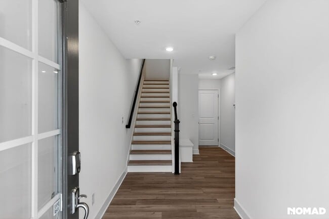 Foto del edificio - 811 Atkins Ln