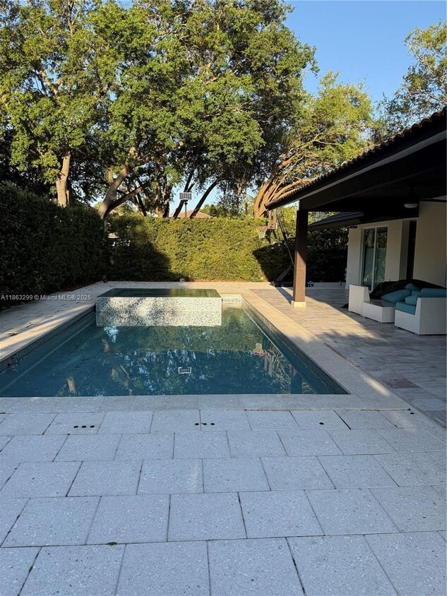 Primary Photo - 8370 NW 167th Terrace