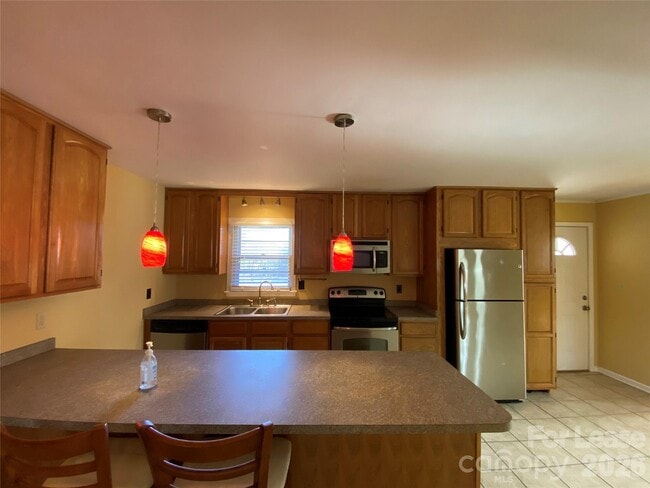 Building Photo - 203 Ratchford Farm Rd
