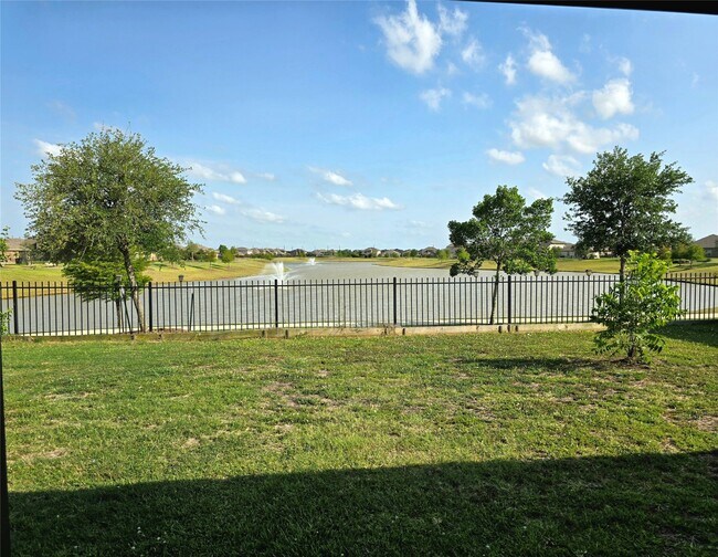 Foto del edificio - 18411 Pelham Holw Trl