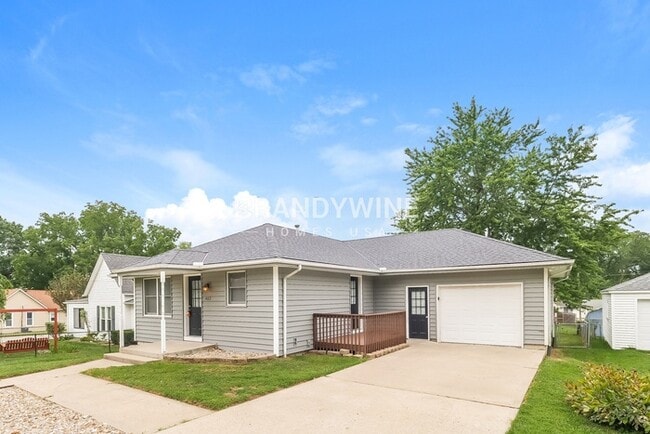 Foto del edificio - 402 Maple Ave