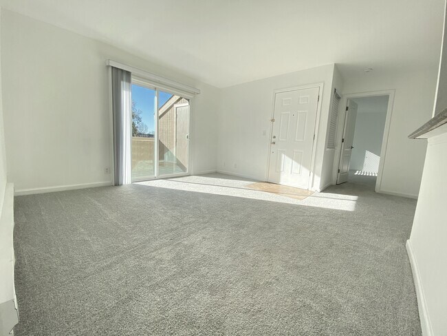 Building Photo - 3385 Foxtail Terrace
