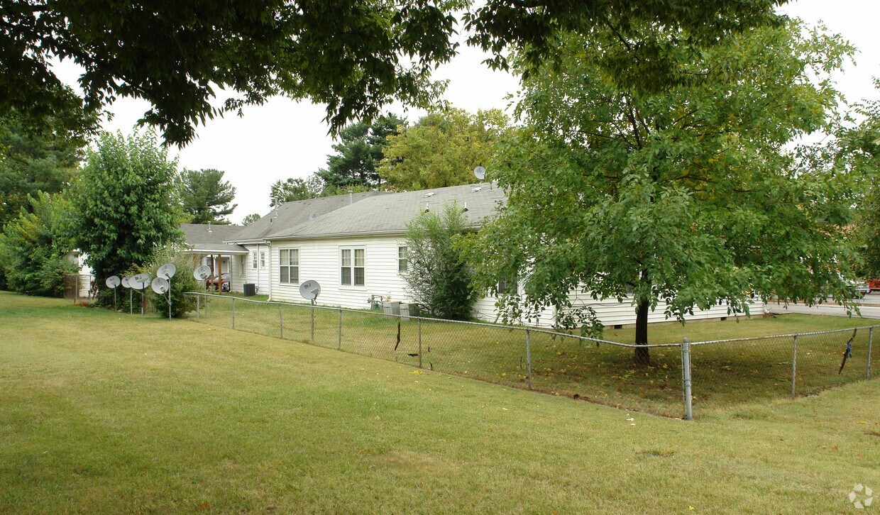 Foto del edificio - 813 Apperson Dr