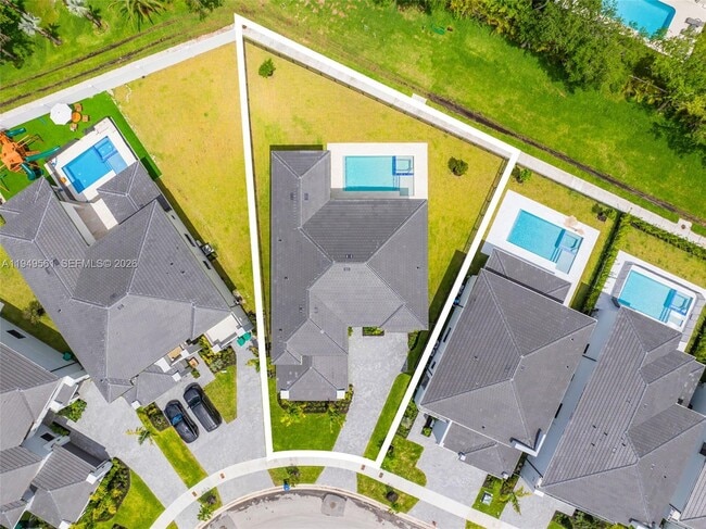 Building Photo - 19749 NE 16th Pl