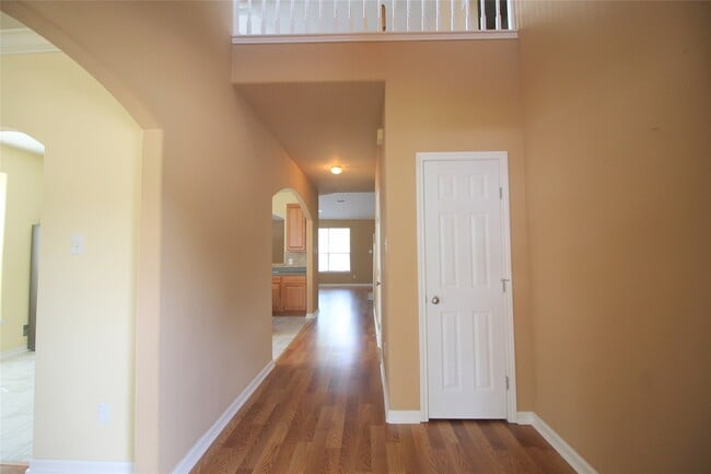 Building Photo - 19927 Black Canyon Dr