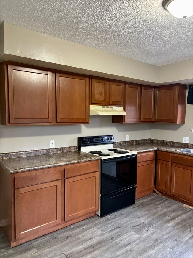 Building Photo - 426-428 Sioux Trail