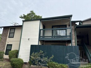Building Photo - 2299 Scenic Hwy