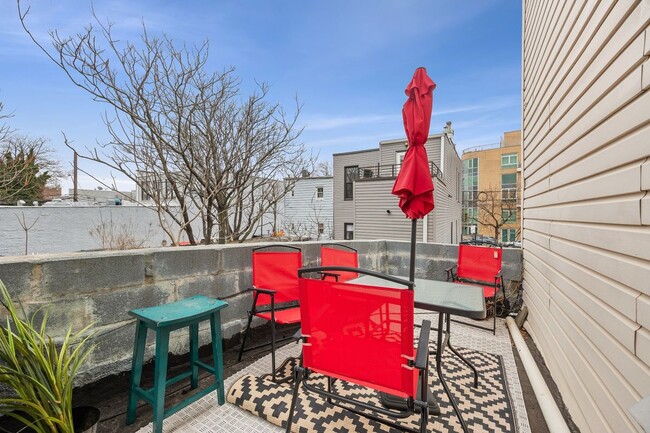 Foto del edificio - 118 Kingsland Ave