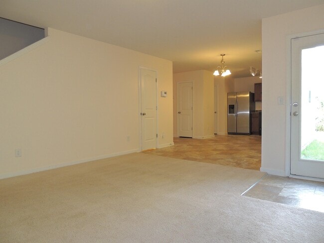 Building Photo - 46 Hallow Oak St