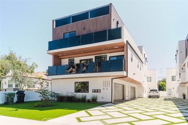 Foto del edificio - 5654 Cartwright Ave
