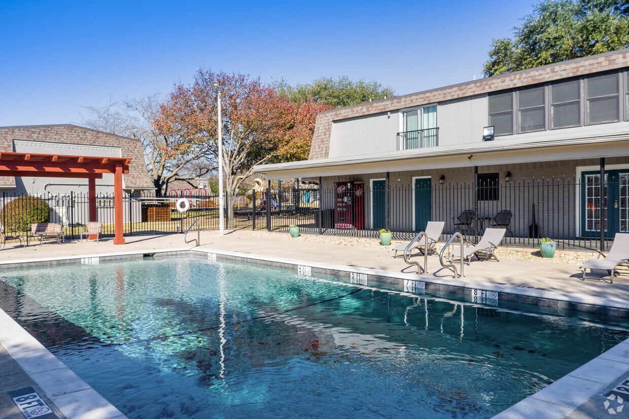 Northridge Villas Apartments in Sherman, TX