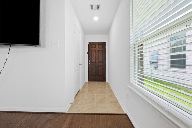 Building Photo - 25343 Trinity Oakley Ct