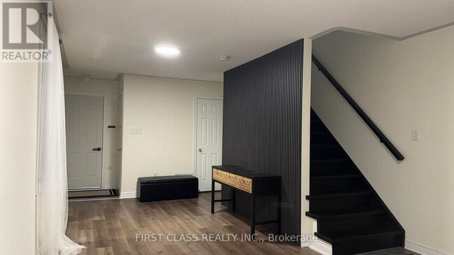 Building Photo - 2666 Bur Oak Ave