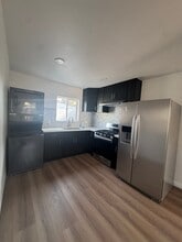 Building Photo - 1289 W 27th St