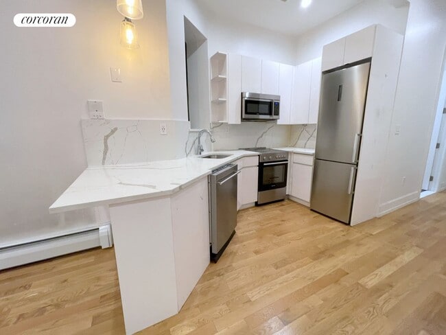Building Photo - 360 W 116th St