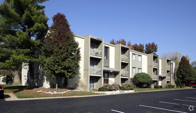 Building Photo - Park Pointe Apartments