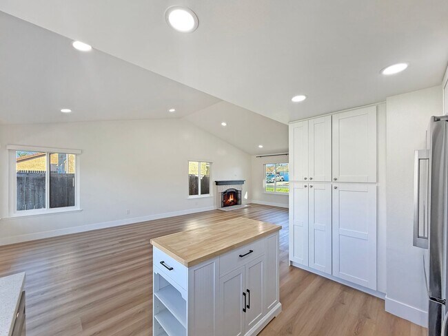 Foto del edificio - Updated 3B/2BA House in Oceanside!