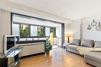 Foto del edificio - 2 Hawthorne Pl
