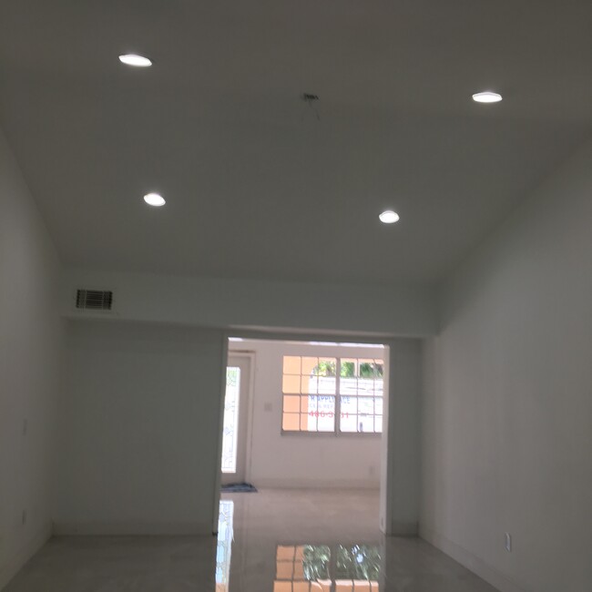 Building Photo - 1201 SW 74th Ct