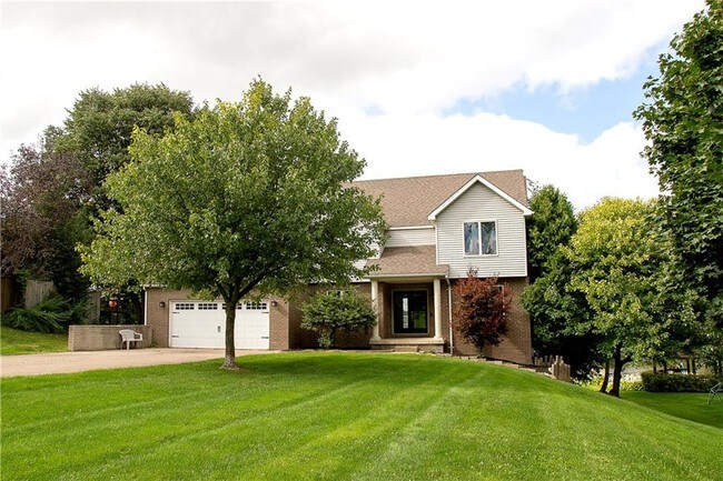 Foto del edificio - 3628 Woodland Dr