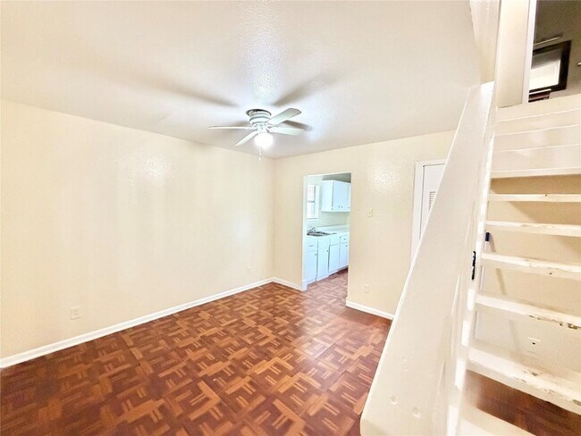 Foto del edificio - 6257 Manor Rd