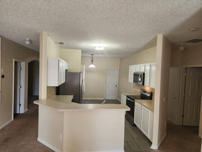 Building Photo - 311 Sunset View Dr