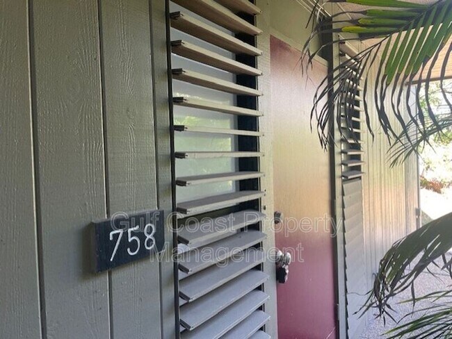 Foto del edificio - 758 Pine Run Dr