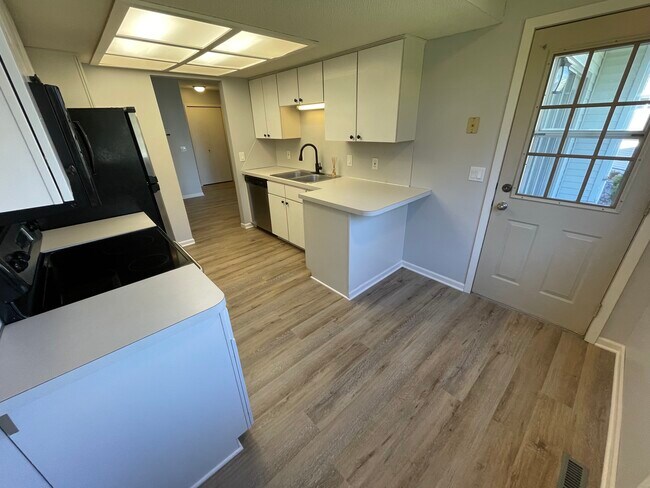 Building Photo - 6235 Magda Dr