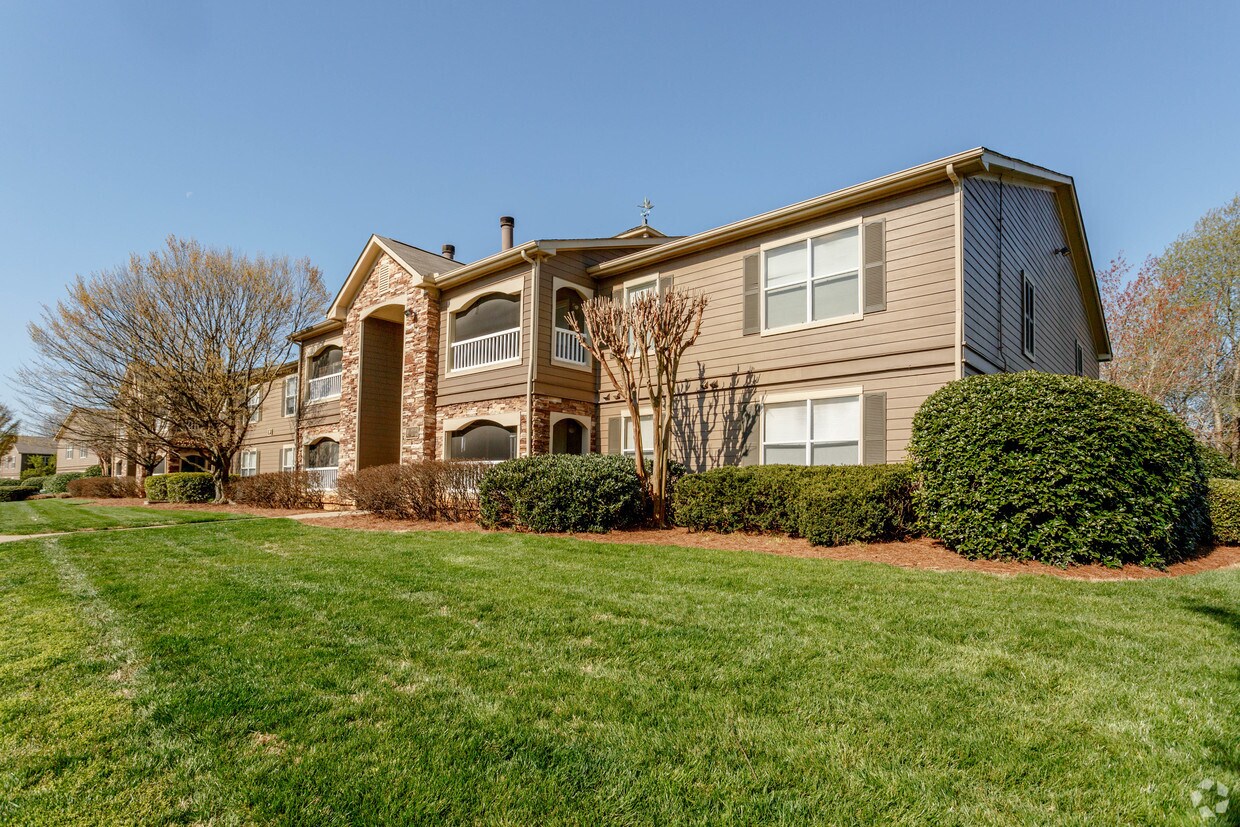 The Paddock Club Murfreesboro Apartments Murfreesboro, TN