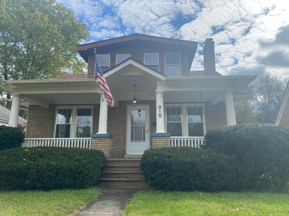 Primary Photo - 916 Highland Park Dr