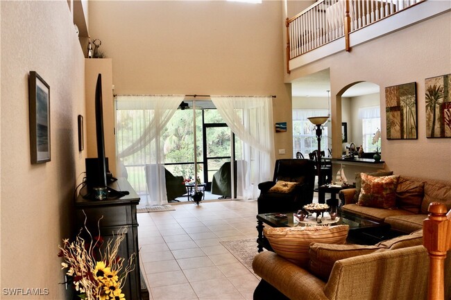 Foto del edificio - 15474 Los Reyes Ln