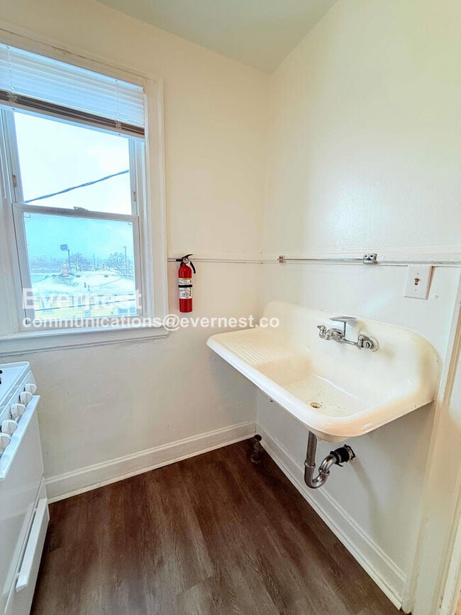 Foto del edificio - 12003 Prairie St