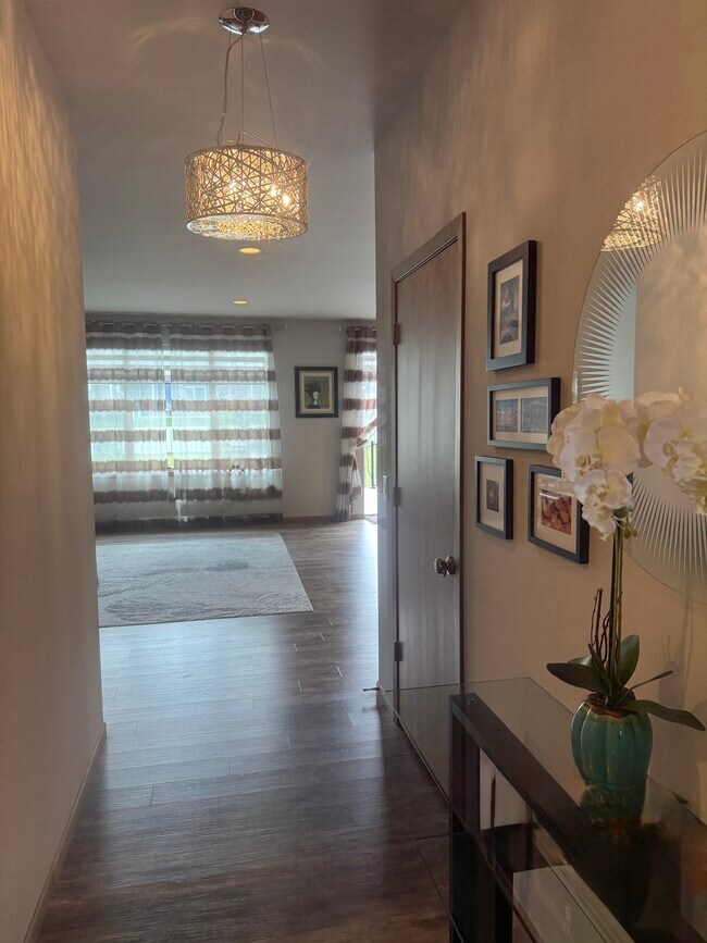 Foto del edificio - 327 Sunshine Ln