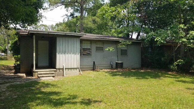 Building Photo - 3 Bedroom/1 Bath Home in Valdosta!!