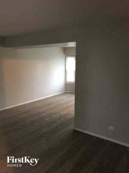 Building Photo - 990 Chelsea Ln