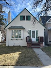 Building Photo - 610 4th Ave N