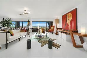 Foto del edificio - 1800 NE 114th St