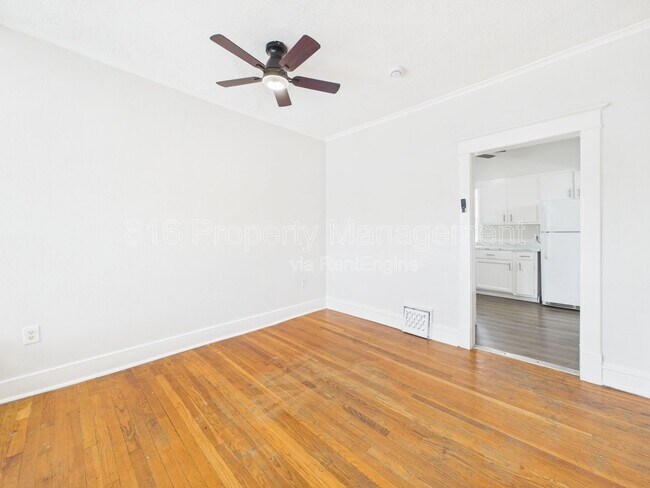 Foto del edificio - 6921 Prospect Ave