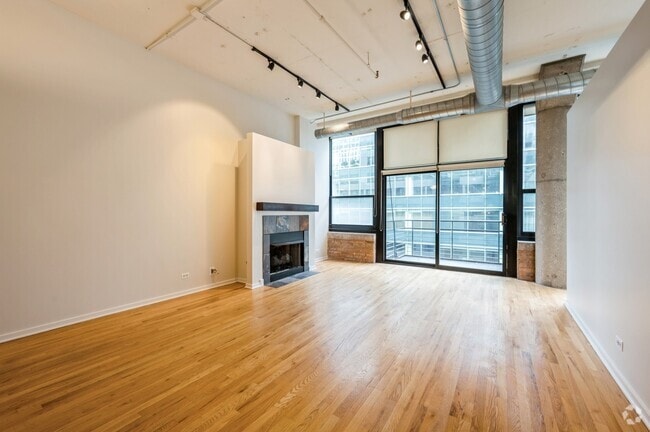 Building Photo - 130 S Canal St