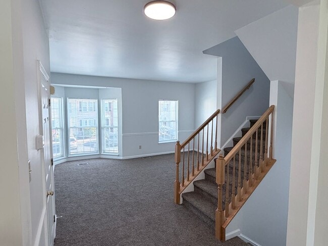 Building Photo - 68 Alexis Dr