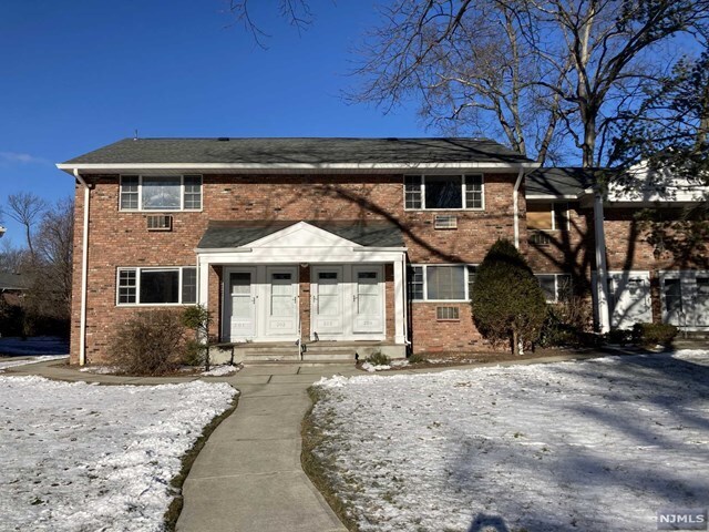 Foto principal - 201 Washington Dr